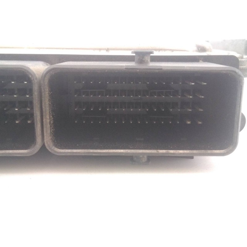 Recambio de centralita motor uce para renault master kombi l2h2 3,3t referencia OEM IAM 0281017977 237100899R E2-A1-35-2