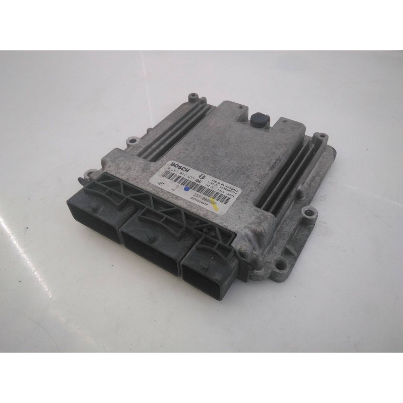 Recambio de centralita motor uce para renault master kombi l2h2 3,3t referencia OEM IAM 0281017977 237100899R E2-A1-35-2