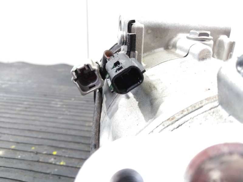 Recambio de compresor aire acondicionado para renault captur zen referencia OEM IAM 926000734R 72634BB P3-B2-9-2