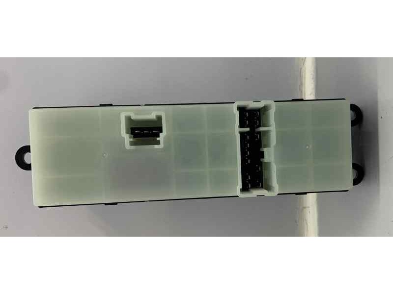 Recambio de mando elevalunas delantero izquierdo para nissan qashqai (j10) referencia OEM IAM NIS19720 NUEVO T2-1-A2-4