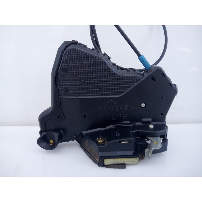 Recambio de cerradura puerta delantera derecha para toyota avensis wagon (t25) 2.0 d-4d sol referencia OEM IAM 021004  E2-B4-4-1