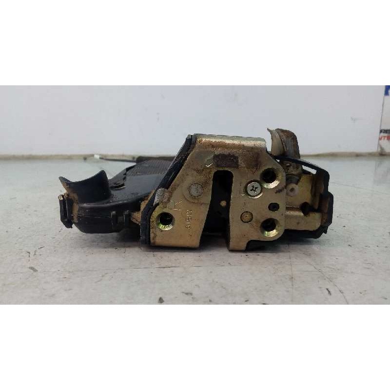 Recambio de cerradura puerta delantera derecha para toyota land cruiser (j12) 3.0 d-4d gx referencia OEM IAM 5012004  E2-B4-5-2