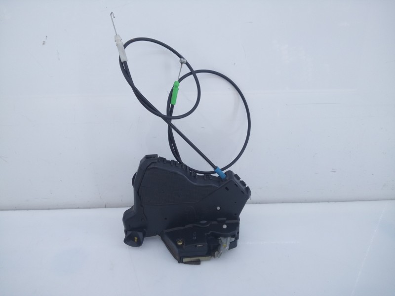 Recambio de cerradura puerta delantera derecha para toyota avensis wagon (t25) 2.0 d-4d sol referencia OEM IAM 021004  E2-B4-4-1