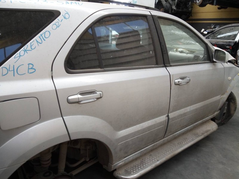 Recambio de puerta trasera derecha para kia sorento 2.5 crdi concept referencia OEM IAM   