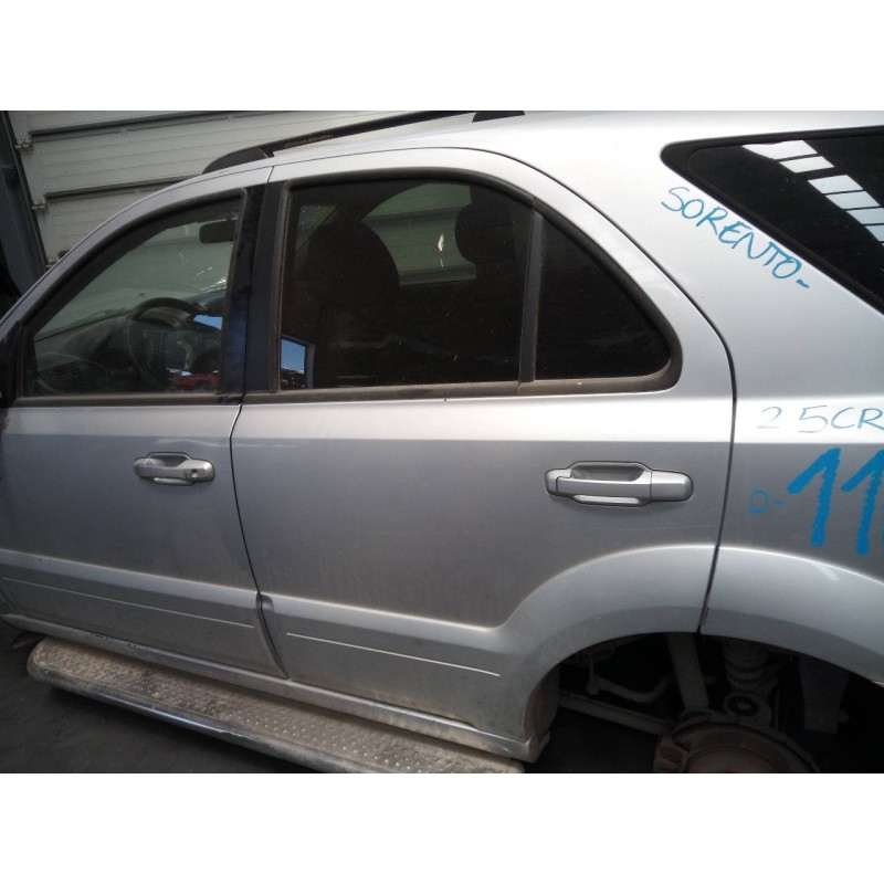 Recambio de puerta trasera izquierda para kia sorento 2.5 crdi concept referencia OEM IAM   