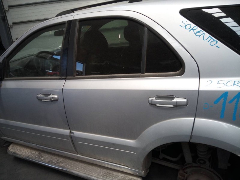 Recambio de puerta trasera izquierda para kia sorento 2.5 crdi concept referencia OEM IAM   