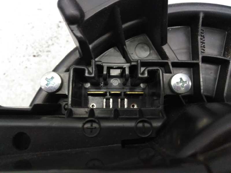 Recambio de ventilador calefaccion para toyota avensis (t27) advance referencia OEM IAM AV2727008103  E3-B2-19-4