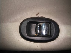 MANDO ELEVALUNAS TRASERO DERECHO 