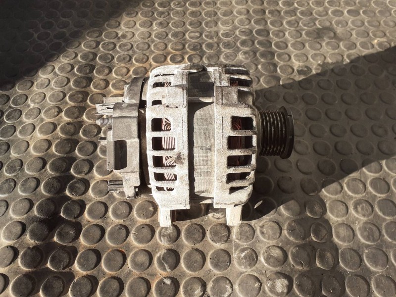 Recambio de alternador para nissan qashqai (j11) tekna referencia OEM IAM F0008L0814  P3-A4-20-5