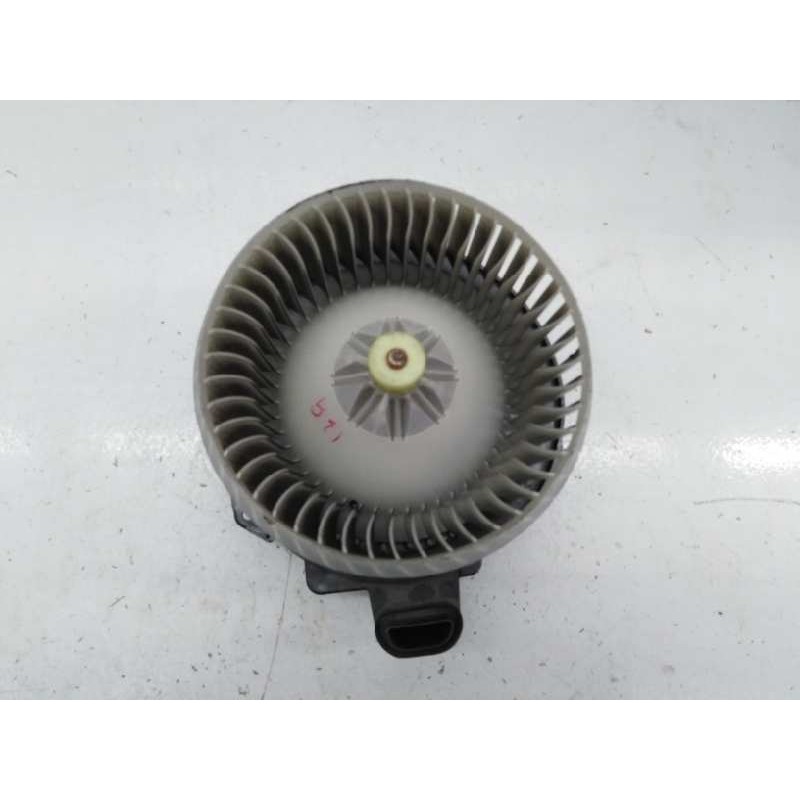 Recambio de ventilador calefaccion para toyota avensis (t27) advance referencia OEM IAM AV2727008103  E3-B2-19-4