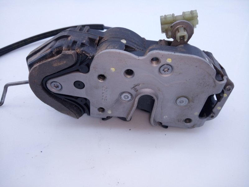 Recambio de cerradura puerta delantera derecha para opel astra j lim. cosmo referencia OEM IAM 133736  E2-B6-2-2