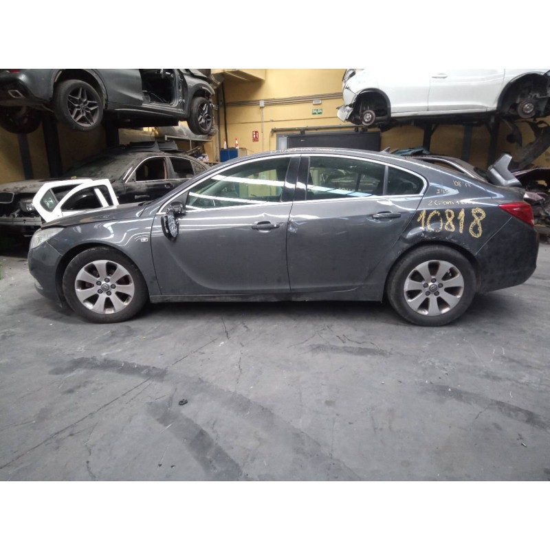 opel insignia berlina del año 2011