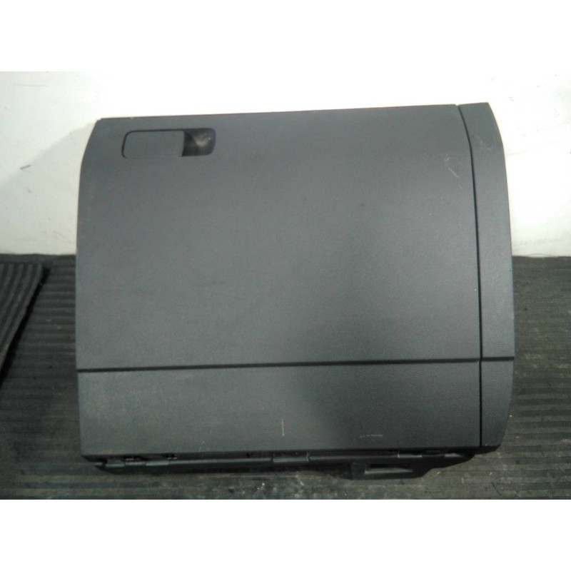Recambio de guantera para volkswagen tiguan advance bmt referencia OEM IAM 5NB857101 5NB857097C P2-A3-12