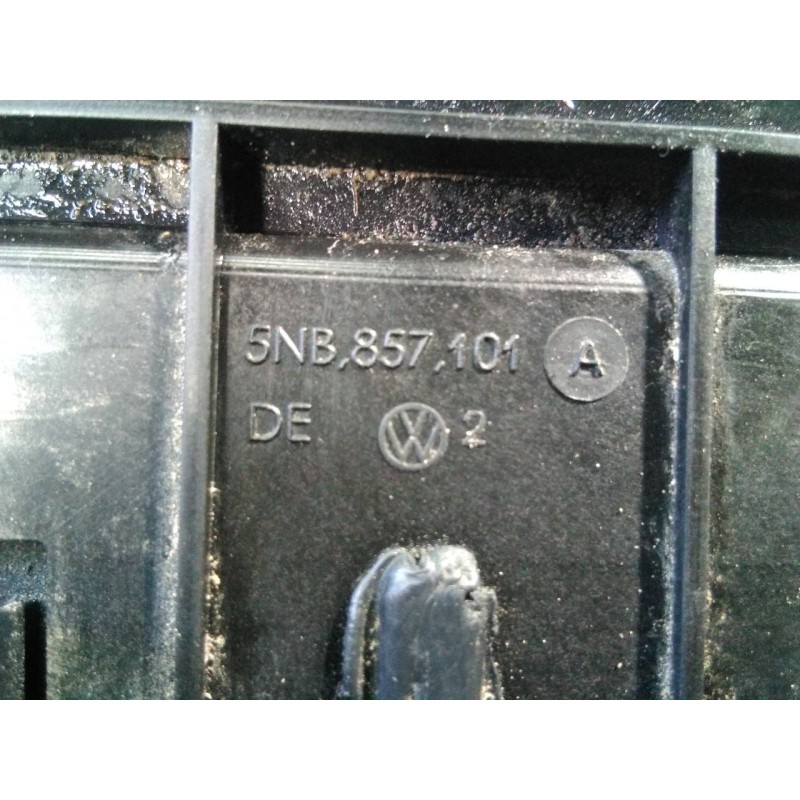 Recambio de guantera para volkswagen tiguan advance bmt referencia OEM IAM 5NB857101 5NB857097C P2-A3-12