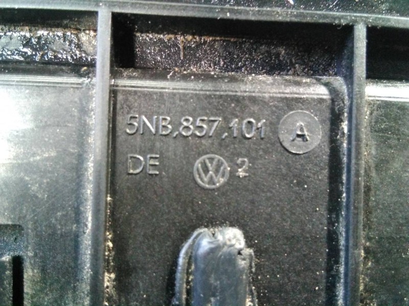 Recambio de guantera para volkswagen tiguan advance bmt referencia OEM IAM 5NB857101 5NB857097C P2-A3-12