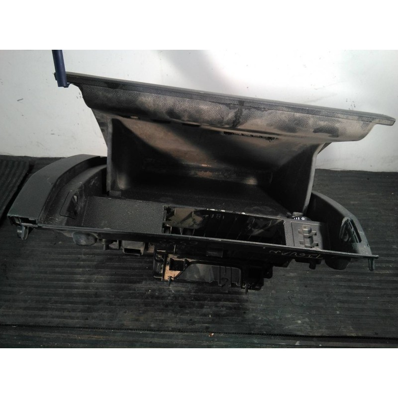 Recambio de guantera para volkswagen tiguan advance bmt referencia OEM IAM 5NB857101 5NB857097C P2-A3-12