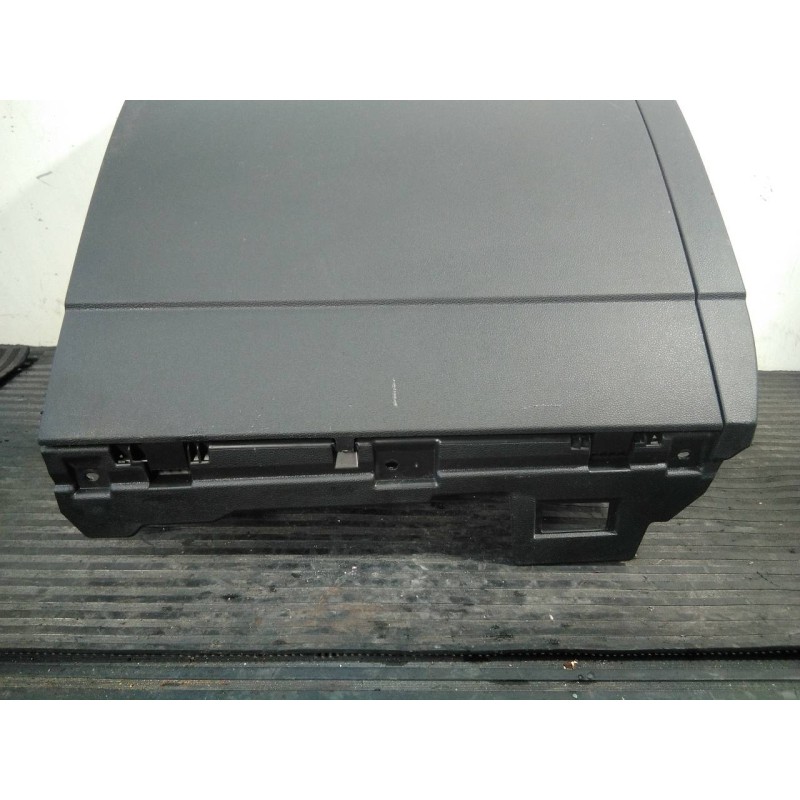 Recambio de guantera para volkswagen tiguan advance bmt referencia OEM IAM 5NB857101 5NB857097C P2-A3-12