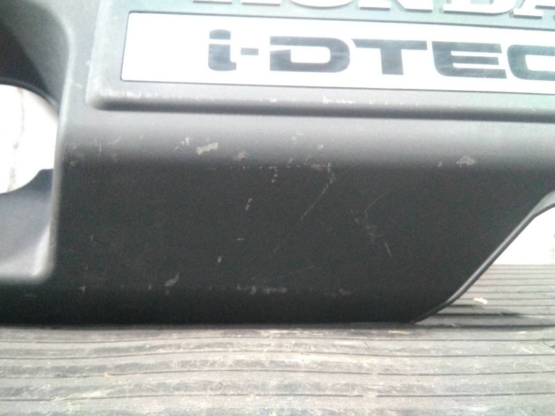 Recambio de tapa motor para honda cr-v luxury 4x4 referencia OEM IAM R7CG32121  P2-B3-7