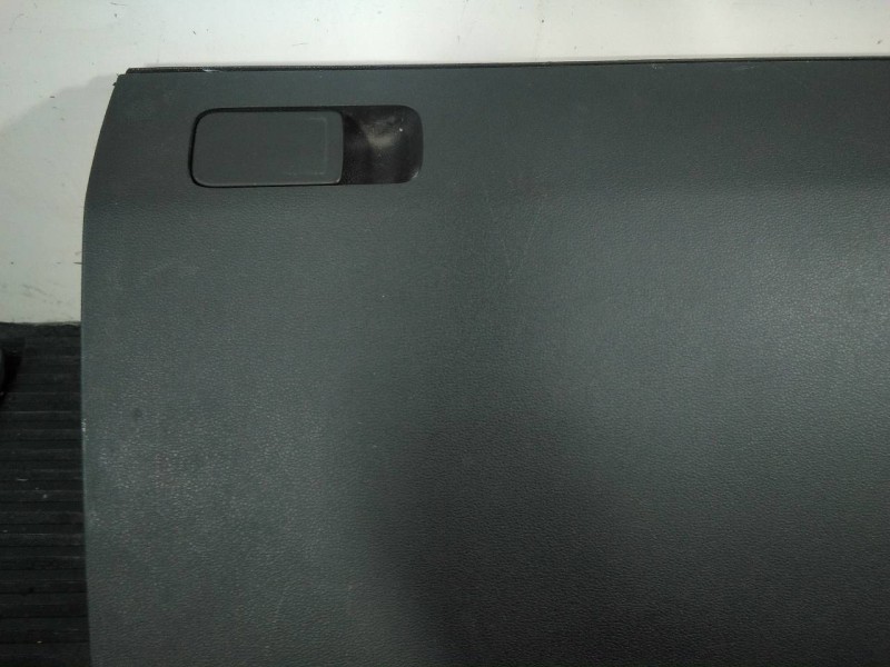 Recambio de guantera para volkswagen tiguan advance bmt referencia OEM IAM 5NB857101 5NB857097C P2-A3-12