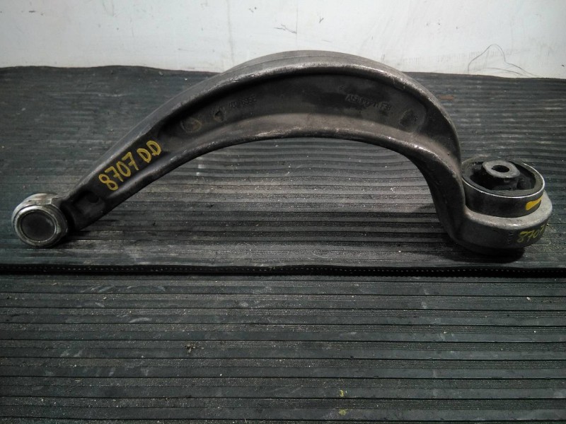 Recambio de brazo suspension inferior delantero derecho para audi a4 ber. (b8) básico referencia OEM IAM 8K0407695E  P1-A4-24