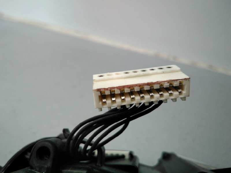 Recambio de mando limpia para volkswagen tiguan advance bmt referencia OEM IAM 5Q0953521R 5Q0953502AJ 