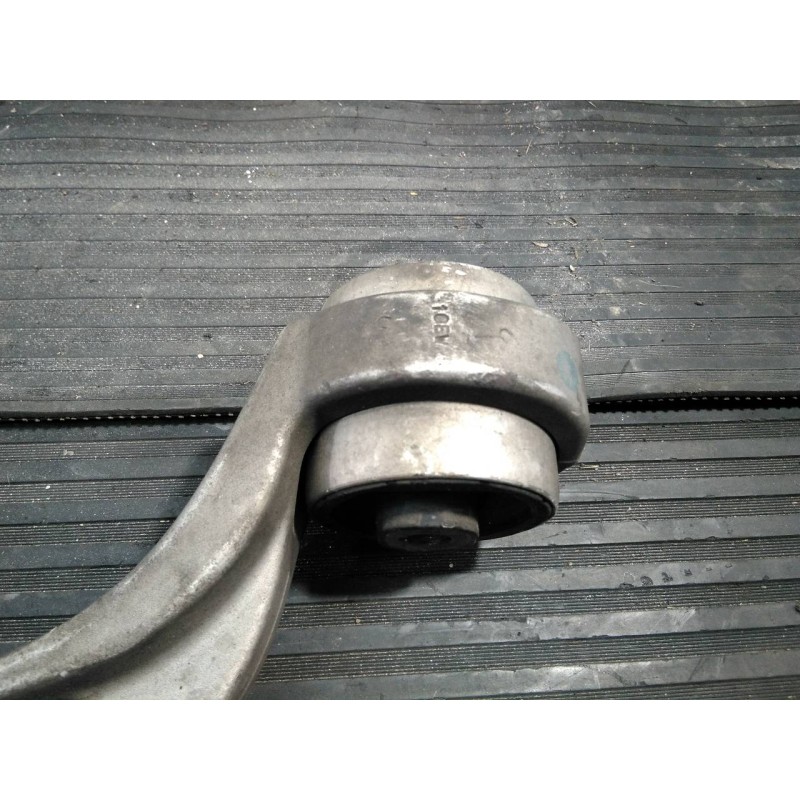 Recambio de brazo suspension inferior delantero derecho para audi a4 ber. (b8) básico referencia OEM IAM 8K0407695E  P1-A4-24