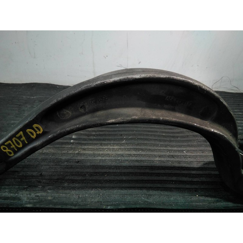 Recambio de brazo suspension inferior delantero derecho para audi a4 ber. (b8) básico referencia OEM IAM 8K0407695E  P1-A4-24