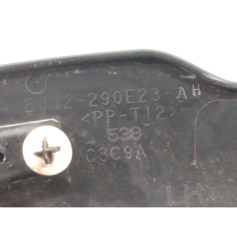 Recambio de aletin trasero izquierdo para land rover evoque pure referencia OEM IAM BJ32290E23AH  P2-B3-29