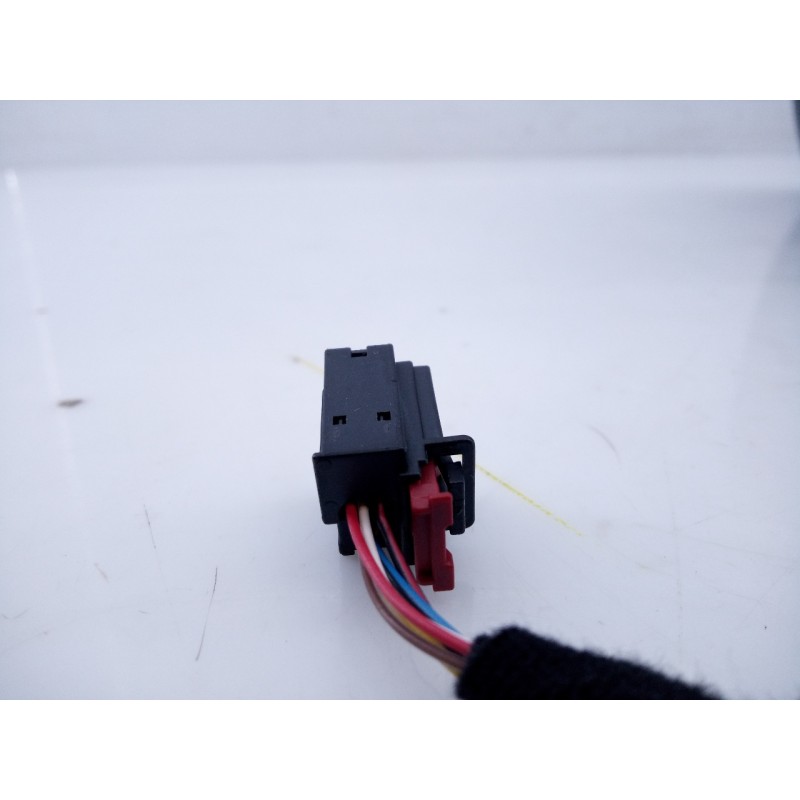 Recambio de retrovisor izquierdo electrico para volkswagen touran (5t1) advance bmt referencia OEM IAM   E1-B6-35-1