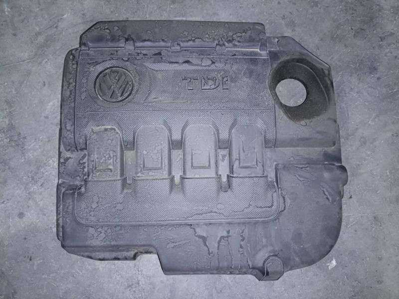 Recambio de tapa motor para volkswagen touran (5t1) advance bmt referencia OEM IAM   