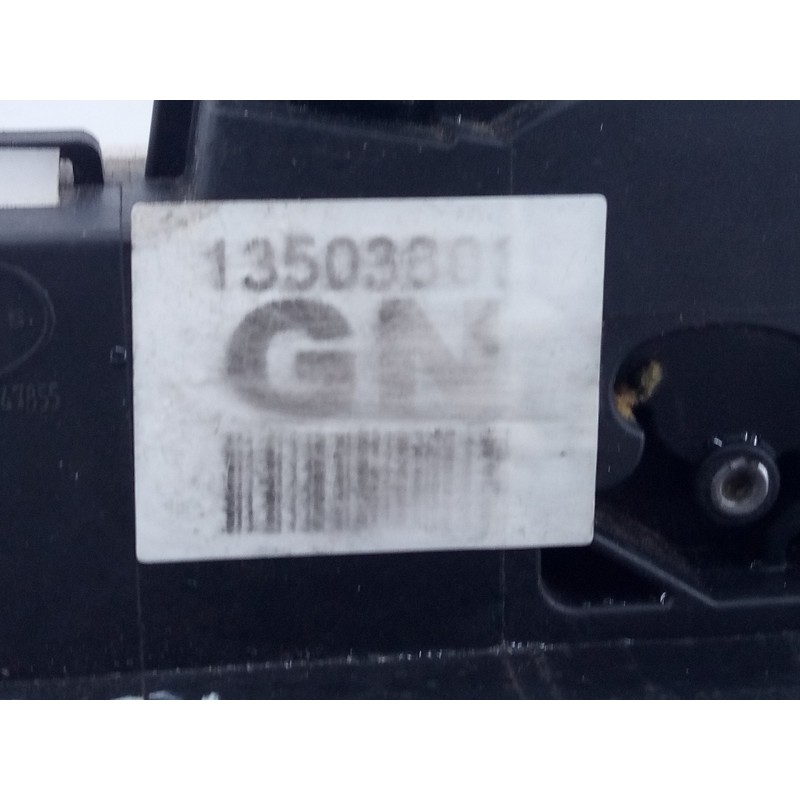 Recambio de cerradura puerta delantera izquierda para opel insignia sports tourer cosmo referencia OEM IAM 13503801 A 1101120090