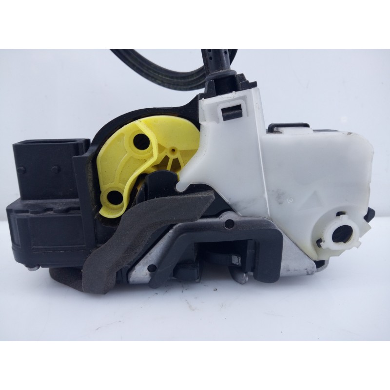 Recambio de cerradura puerta delantera izquierda para opel insignia sports tourer cosmo referencia OEM IAM 13503801 A 1101120090