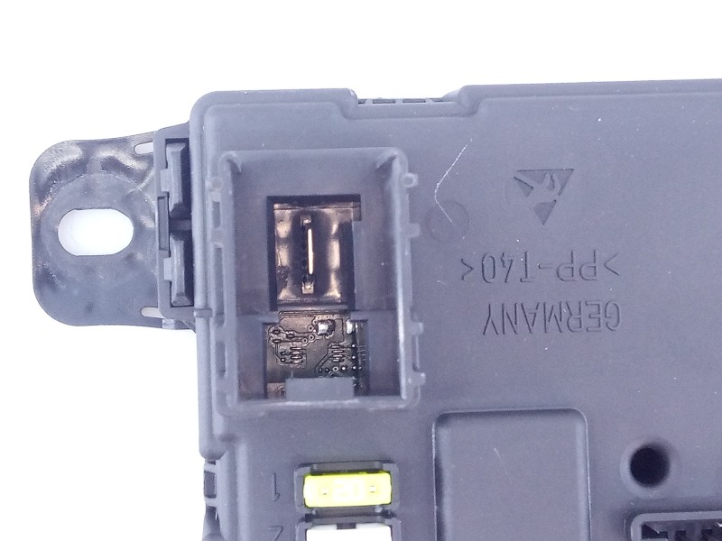 Recambio de caja reles / fusibles para bmw serie 4 coupe (f32) 420d luxury line referencia OEM IAM 6135680905301 A2C30450422 E3-