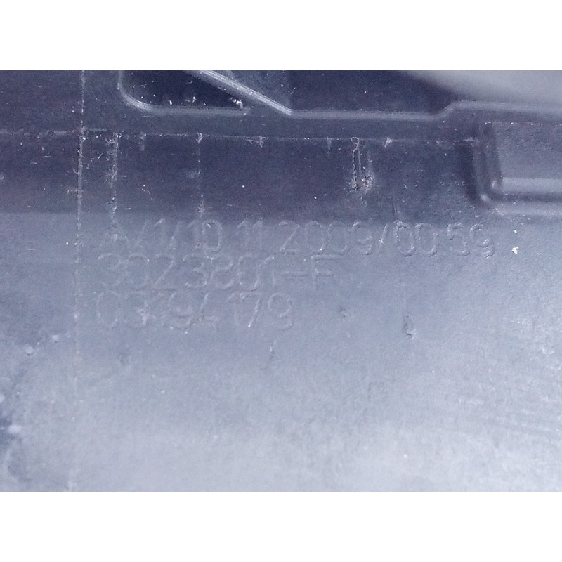 Recambio de cerradura puerta delantera izquierda para opel insignia sports tourer cosmo referencia OEM IAM 13503801 A 1101120090