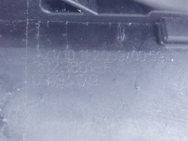 Recambio de cerradura puerta delantera izquierda para opel insignia sports tourer cosmo referencia OEM IAM 13503801 A 1101120090