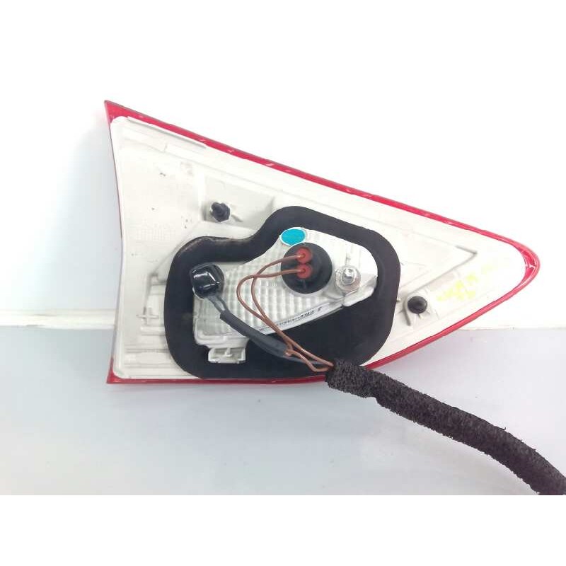 Recambio de piloto trasero derecho porton para ford kuga (cbs) referencia OEM IAM CV4413A602BG  E2-B3-27-2