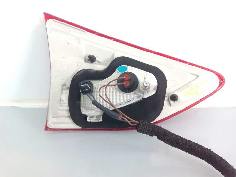 Recambio de piloto trasero derecho porton para ford kuga (cbs) referencia OEM IAM CV4413A602BG  E2-B3-27-2