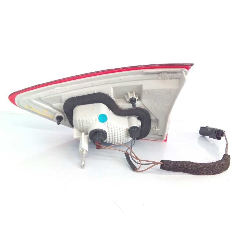 Recambio de piloto trasero izquierdo porton para ford kuga (cbs) referencia OEM IAM CV4413A603BG 90021833 E2-B3-27-2