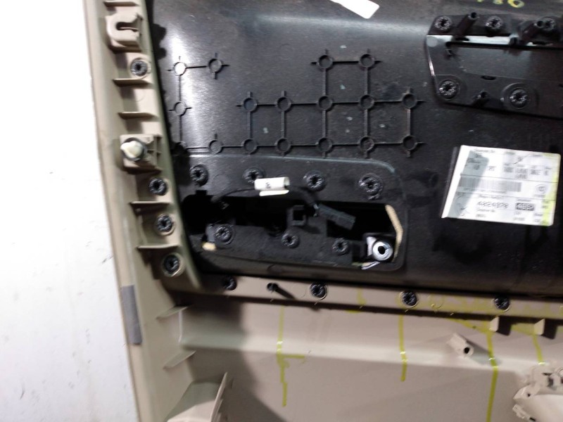 Recambio de guarnecido puerta delantera derecha para land rover evoque pure referencia OEM IAM   P2-B3-22