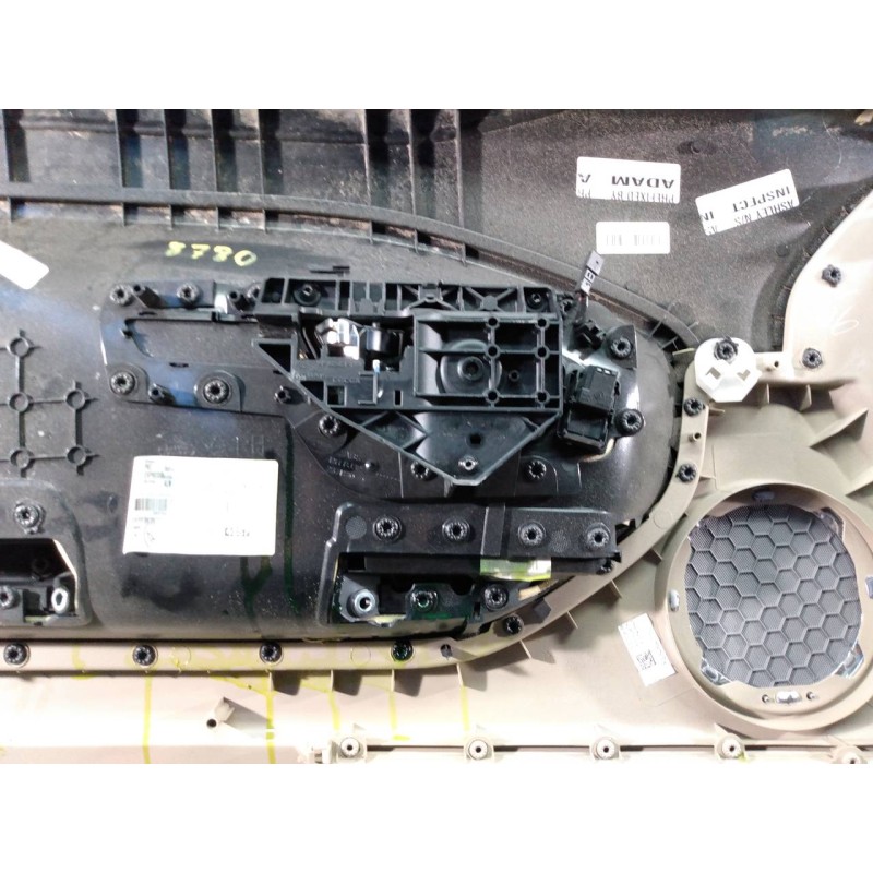 Recambio de guarnecido puerta delantera derecha para land rover evoque pure referencia OEM IAM   P2-B3-22