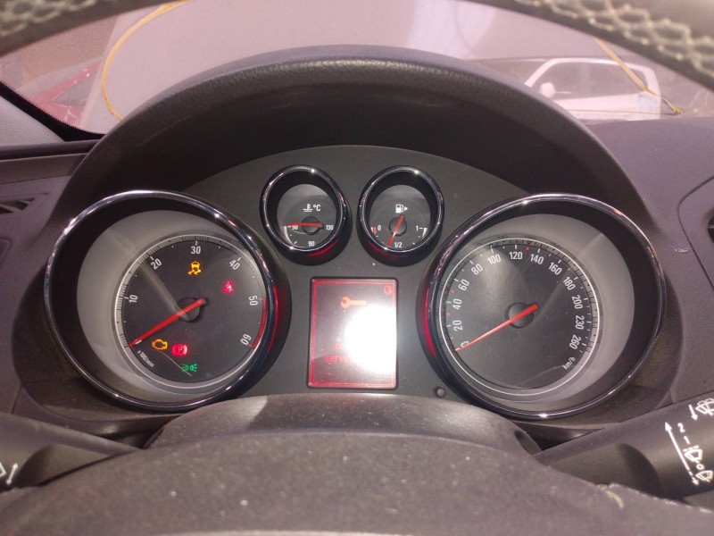 Recambio de cuadro instrumentos para opel insignia sports tourer cosmo referencia OEM IAM 13327313 365903926H E3-A5-23-4