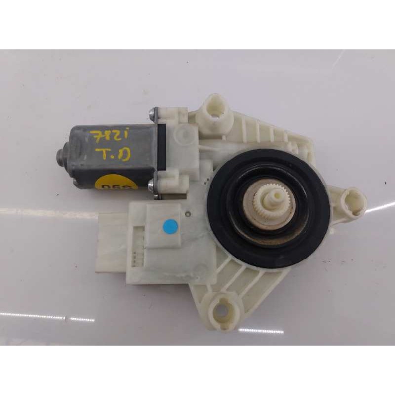 Recambio de motor elevalunas trasero derecho para volkswagen golf vii lim. (5g1) comfortline bluemotion referencia OEM IAM 5Q495