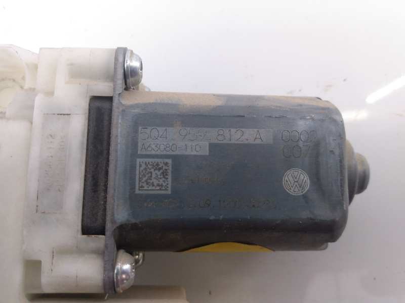 Recambio de motor elevalunas trasero derecho para volkswagen golf vii lim. (5g1) comfortline bluemotion referencia OEM IAM 5Q495