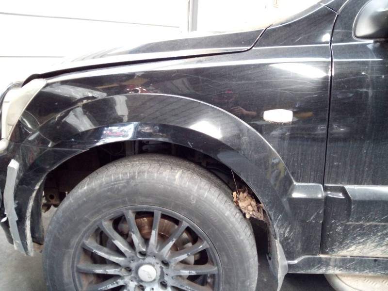 Recambio de aleta delantera izquierda para kia sorento 2.5 crdi ex referencia OEM IAM   