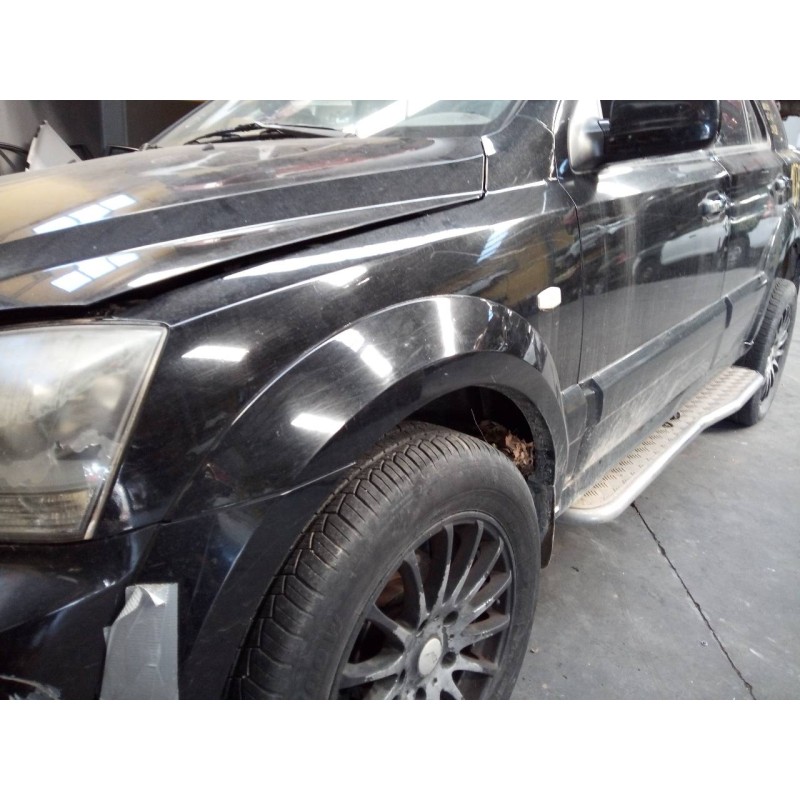 Recambio de aleta delantera izquierda para kia sorento 2.5 crdi ex referencia OEM IAM   