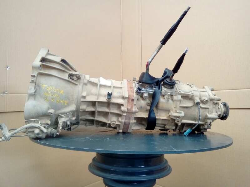 Recambio de caja cambios para toyota hilux (kun) 2.5 turbodiesel referencia OEM IAM RBK06046  M1-B4-73