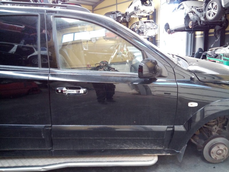 Recambio de puerta delantera derecha para kia sorento 2.5 crdi ex referencia OEM IAM   