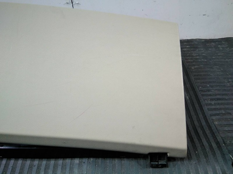 Recambio de guantera para land rover discovery v6 td se referencia OEM IAM LHD34183M  P2-A2-10