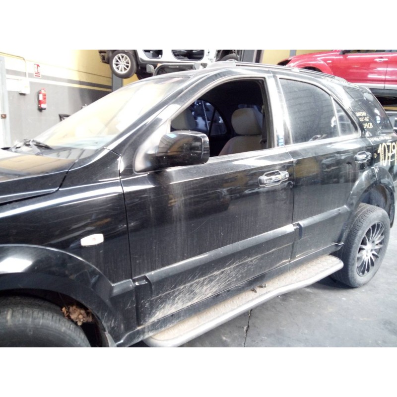 Recambio de puerta delantera izquierda para kia sorento 2.5 crdi ex referencia OEM IAM   