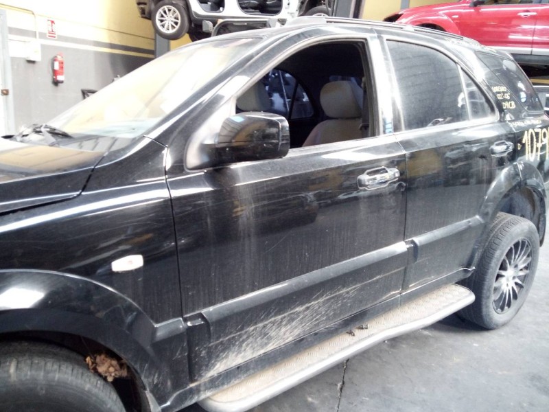 Recambio de puerta delantera izquierda para kia sorento 2.5 crdi ex referencia OEM IAM   